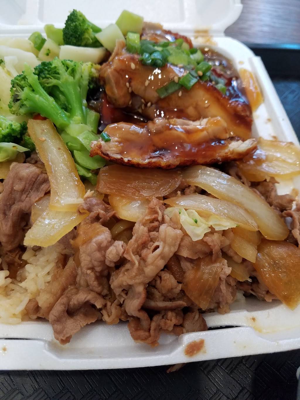 Yoshinoya | restaurant | 2072 W Redlands Blvd, Redlands, CA 92373, USA | 9097929000 OR +1 909-792-9000