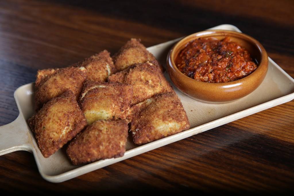 Roots Handmade Pizza - South Loop | restaurant | 744 S Dearborn St, Chicago, IL 60605, USA | 7736454909 OR +1 773-645-4909