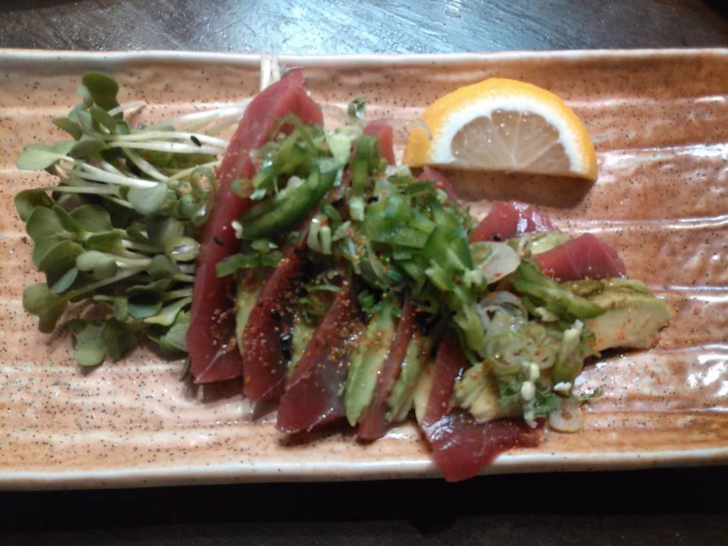 Toshi Sushi | restaurant | 12847 Vanowen St, North Hollywood, CA 91605, USA | 8189822746 OR +1 818-982-2746