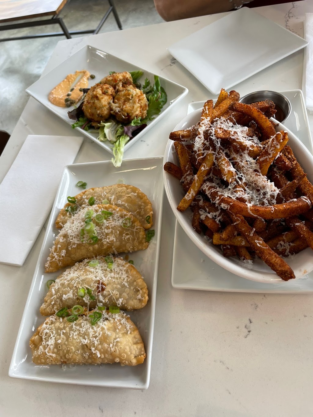 Uncommon Catering & Eatery | restaurant | 2942 Curry Ford Rd, Orlando, FL 32806, USA | 4079851174 OR +1 407-985-1174