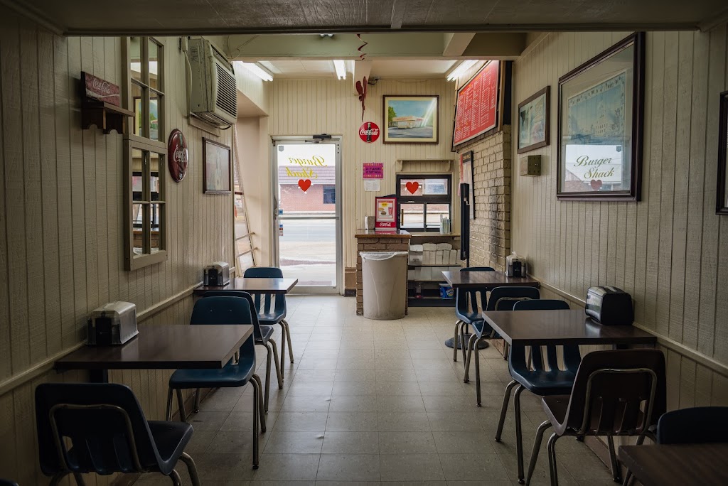 Burger Shack | restaurant | 372 Sebastian St, West Helena, AR 72390, USA | 8705722271 OR +1 870-572-2271