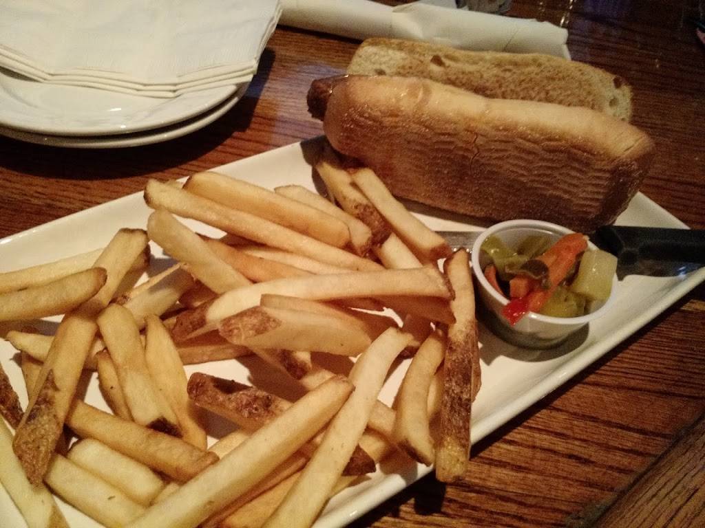 Shoeless Joes Ale House & Grille | restaurant | 10290 W Higgins Rd, Rosemont, IL 60018, USA | 8472965760 OR +1 847-296-5760