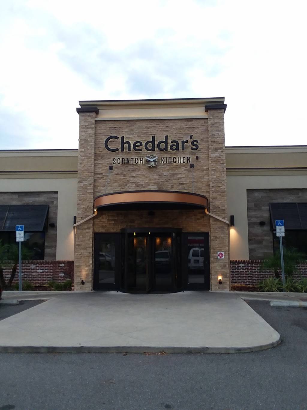 Cheddars Scratch Kitchen | restaurant | 3411 Florida Ave S, Lakeland, FL 33803, USA | 8636472170 OR +1 863-647-2170