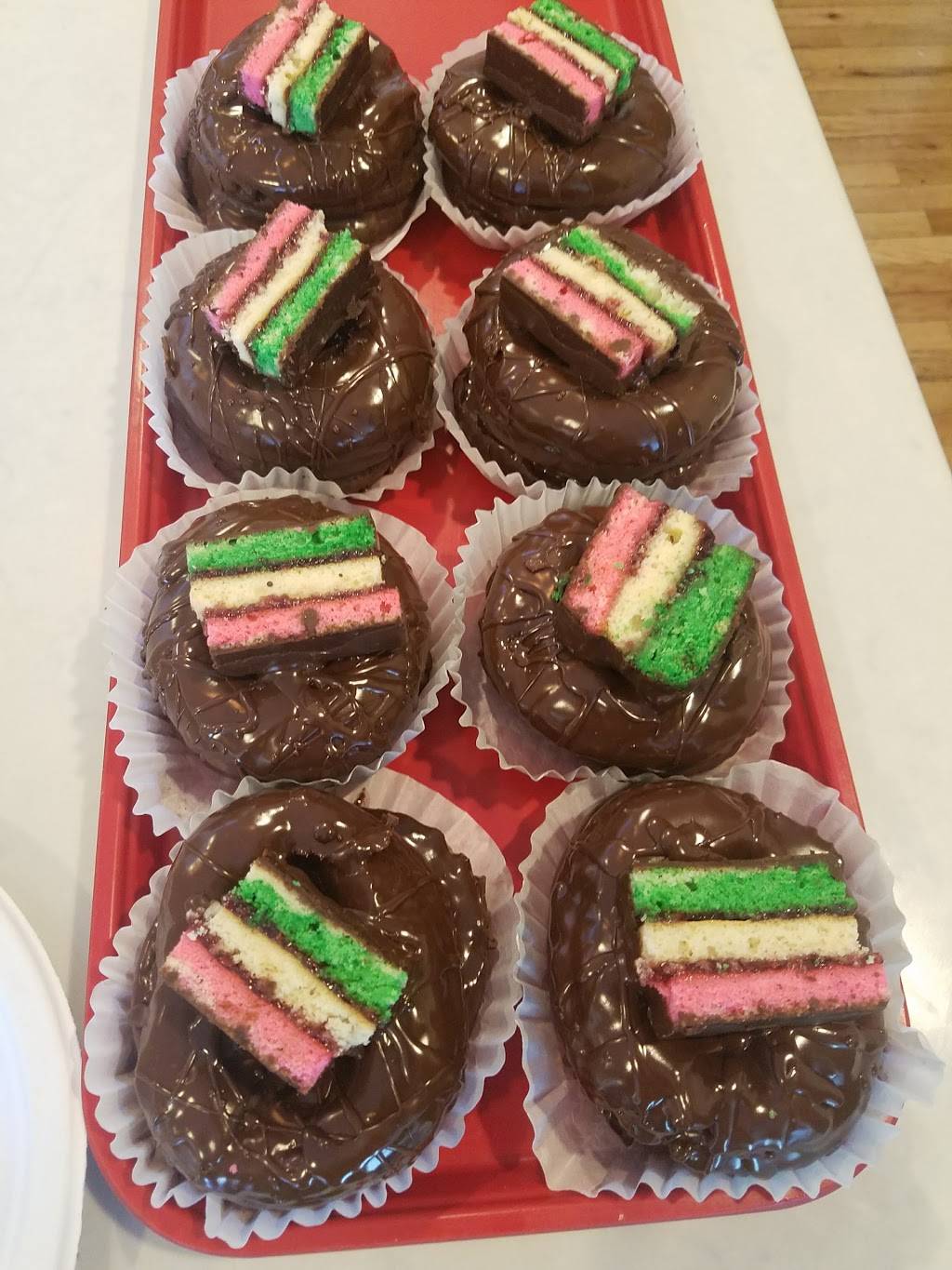 Daddys Donuts | bakery | 4 Fairlawn Ave, Middletown, NY 10940, USA | 8453436565 OR +1 845-343-6565