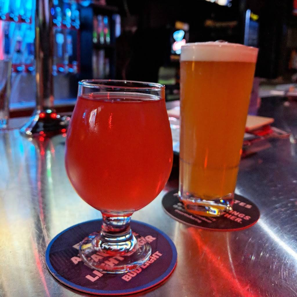 Dirty Bull Tavern | restaurant | 21797 Ventura Blvd, Woodland Hills, CA 91364, USA | 8186108308 OR +1 818-610-8308