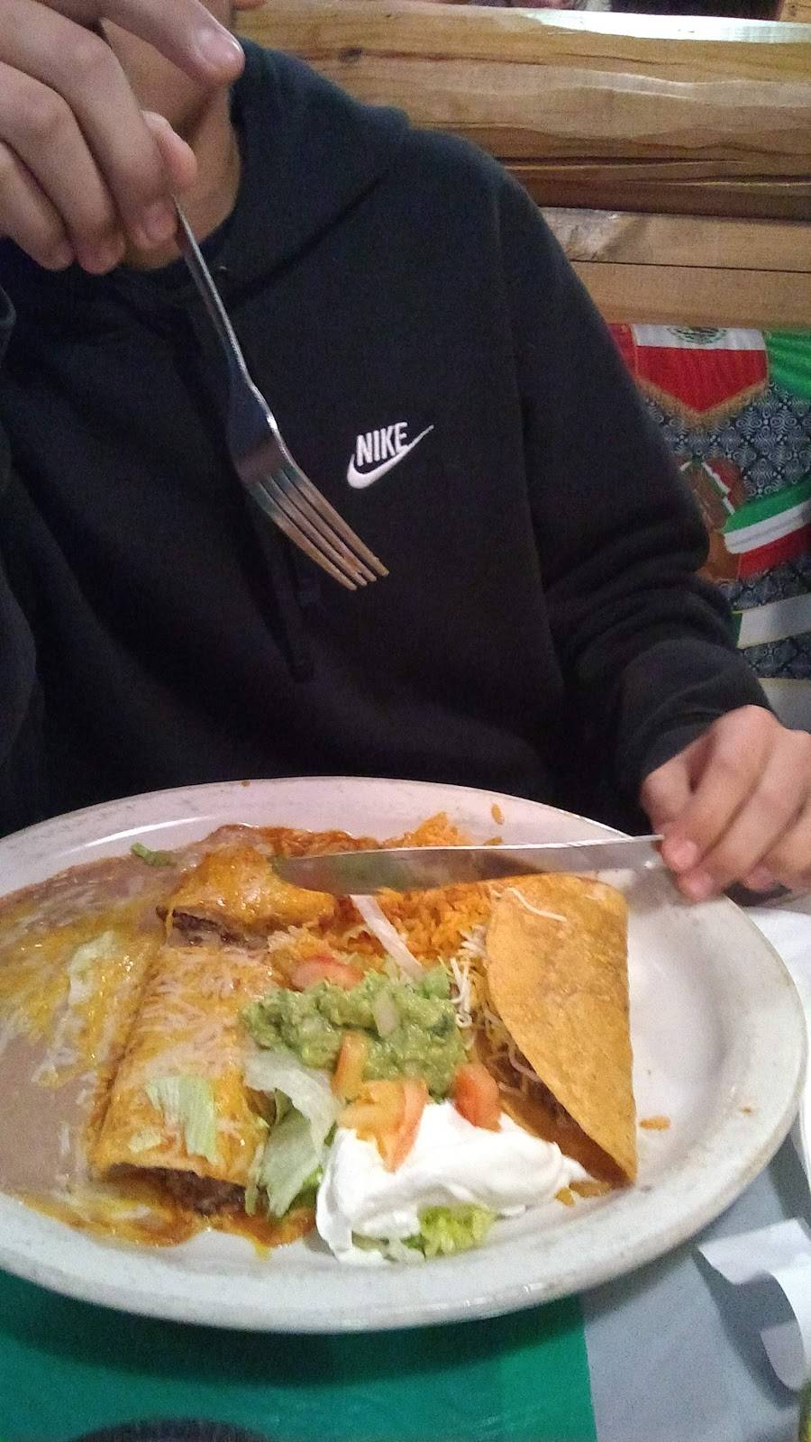 El Tequila Bar & Grill | restaurant | 15546 West, Co Rd B, Hayward, WI 54843, USA | 7159342951 OR +1 715-934-2951