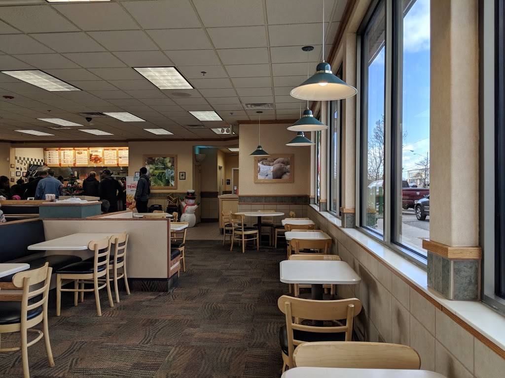 Wendys | restaurant | 1175 East Ridge Road, Rochester, NY 14621, USA | 5852667523 OR +1 585-266-7523
