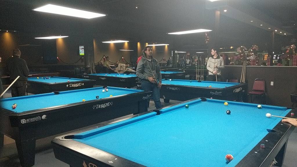 Master Q Snooker, Billiards & Lounge | night club | 20 Apple Creek Blvd #4, Markham, ON L3R 5Z1, Canada | 9053078828 OR +1 905-307-8828
