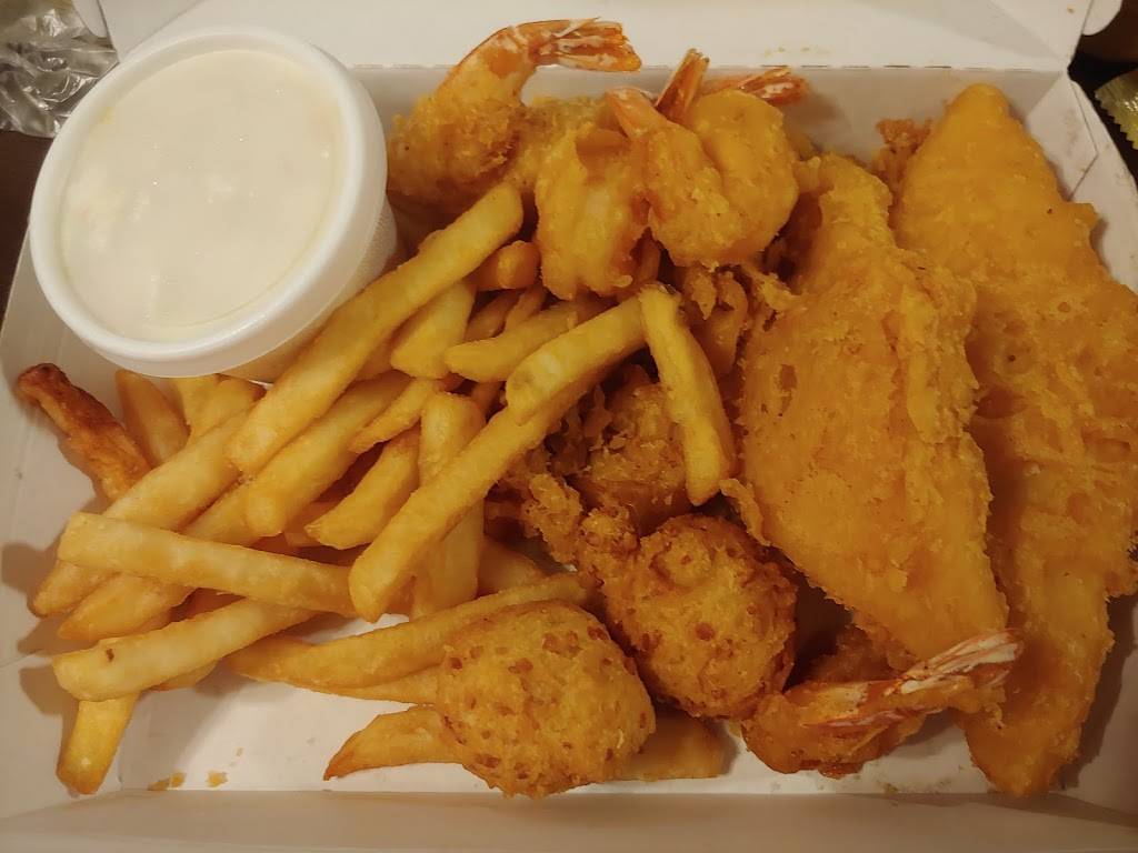 Long John Silvers | restaurant | 1801 N Knoxville Ave, Peoria, IL 61603, USA | 3096810501 OR +1 309-681-0501
