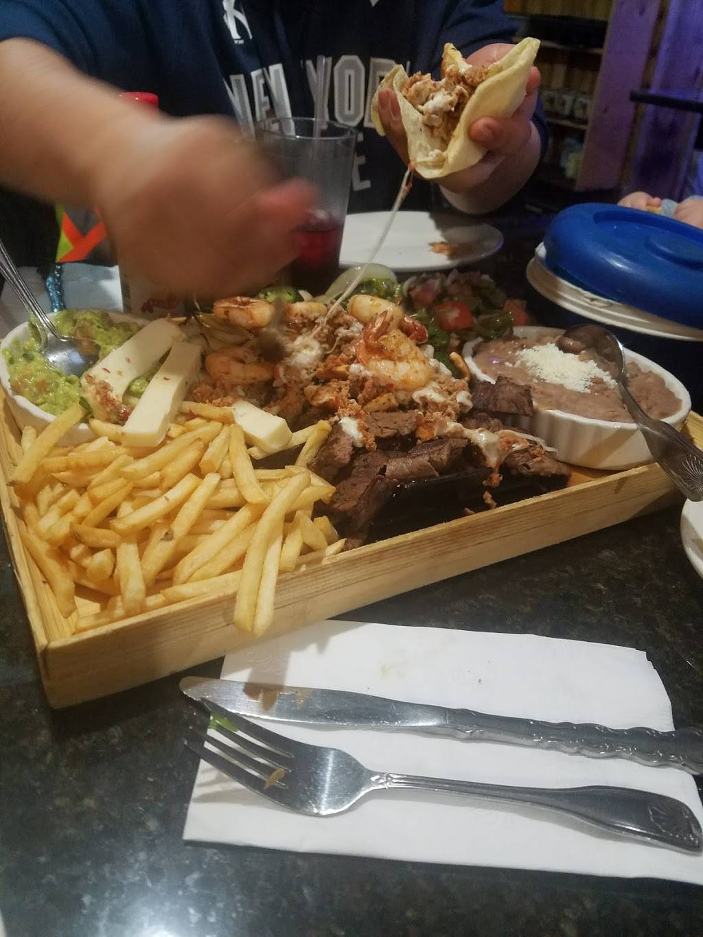 Gran Rodeo | restaurant | 390 North Ave, New Rochelle, NY 10801, USA | 9146339211 OR +1 914-633-9211