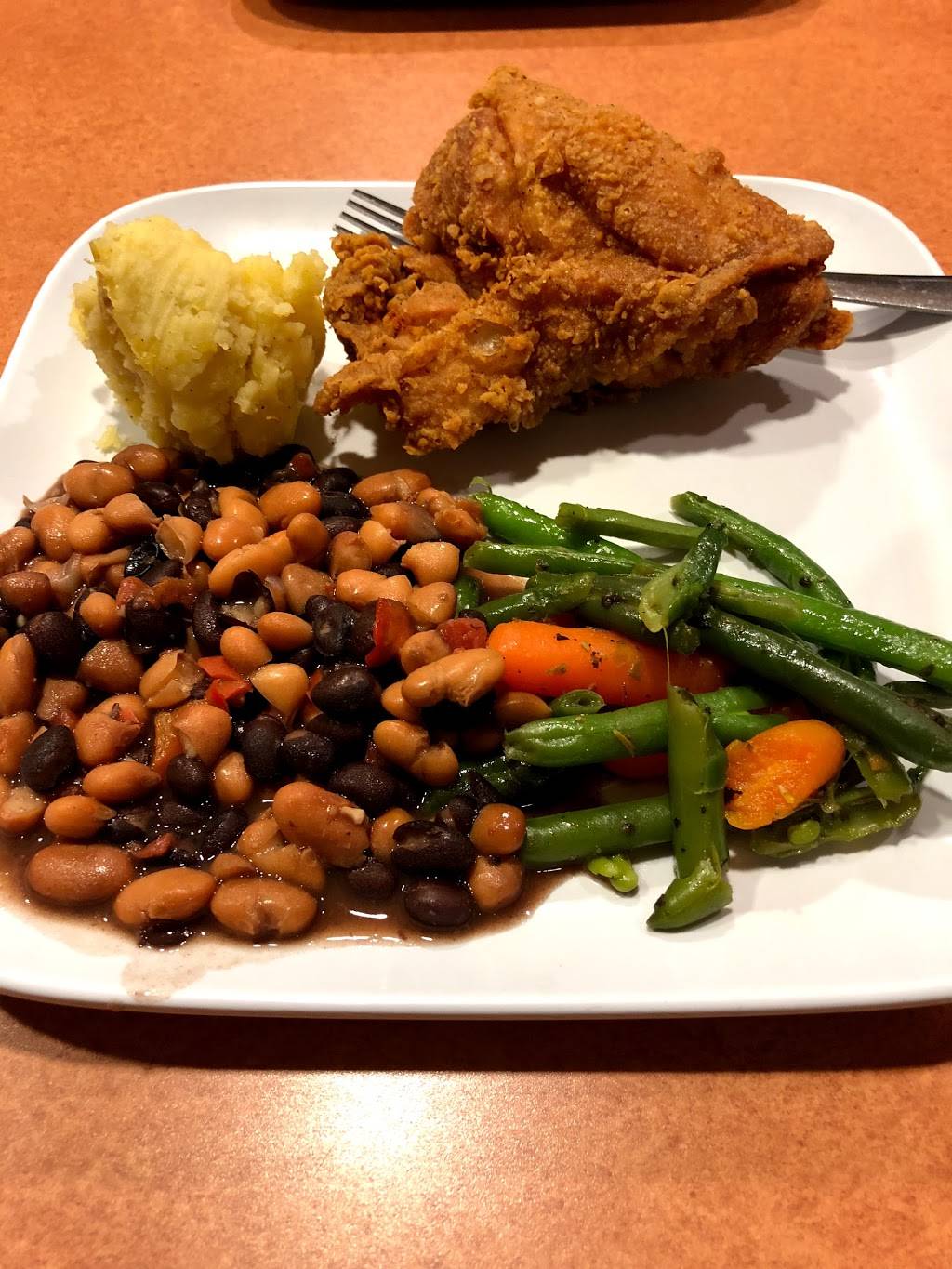 Moody Towers Dining Commons | restaurant | 4401 Cougar Village Dr, Houston, TX 77204, USA | 8328425992 OR +1 832-842-5992