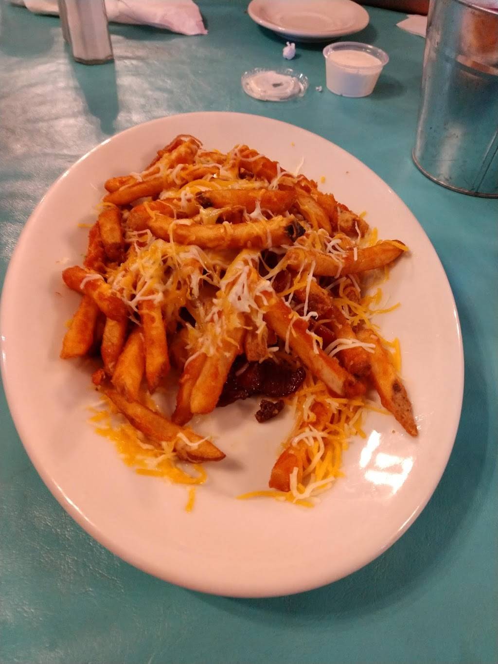 Mollie Mondays | restaurant | 275 Eureka St, Savannah, TN 38372, USA | 7319259334 OR +1 731-925-9334