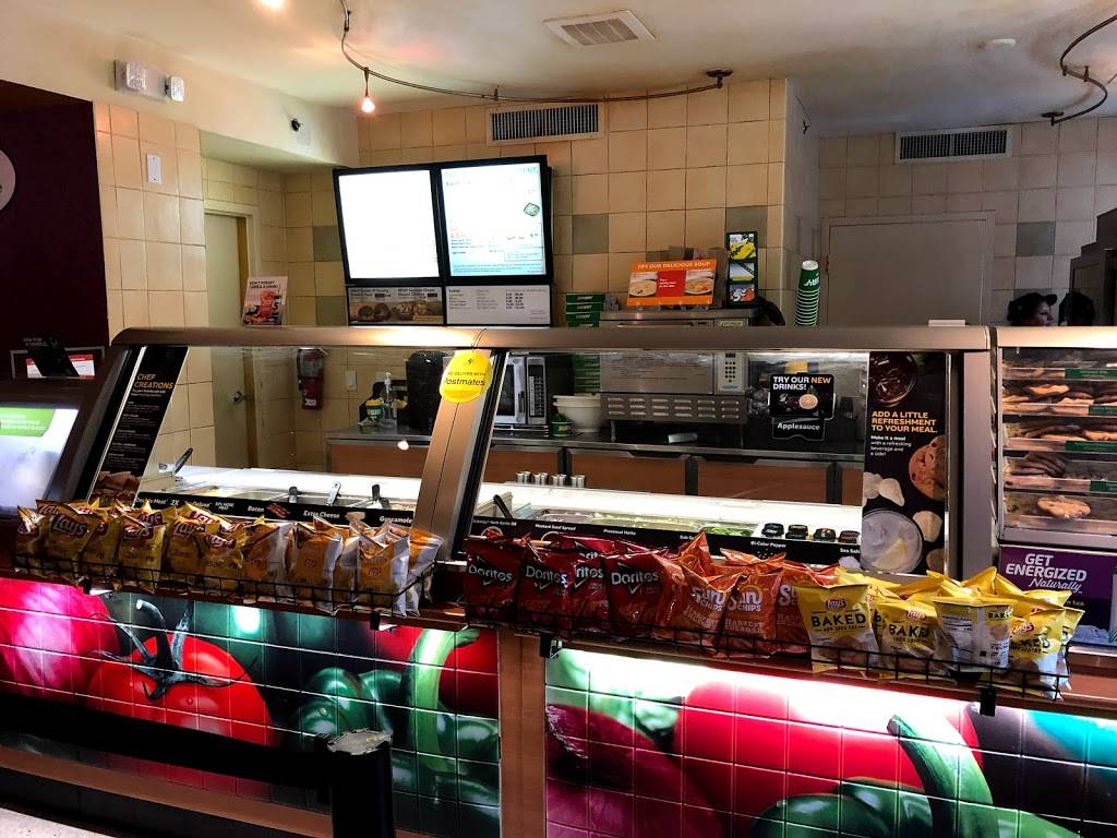 Subway | restaurant | 2795 Collins Ave, Miami Beach, FL 33140, USA | 3053978885 OR +1 305-397-8885
