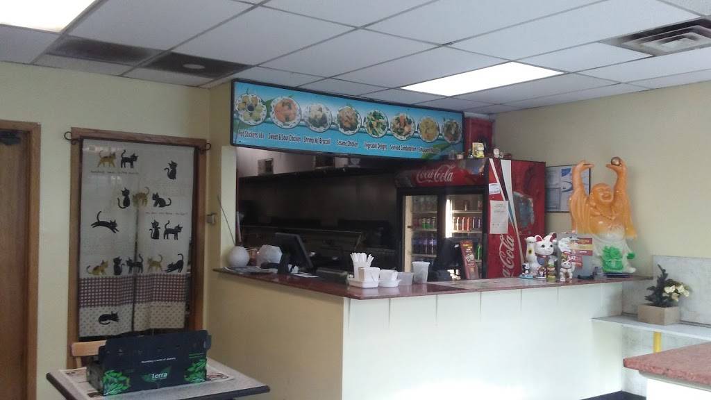 Takie Outit | restaurant | 2132 W Chicago Ave, Chicago, IL 60622, USA | 7732521880 OR +1 773-252-1880