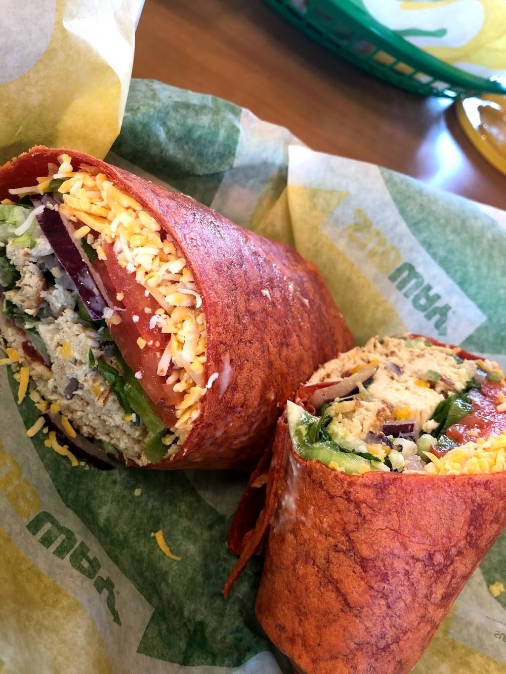 Subway | restaurant | 645 S Ventura Rd, Oxnard, CA 93030, USA | 8058324383 OR +1 805-832-4383