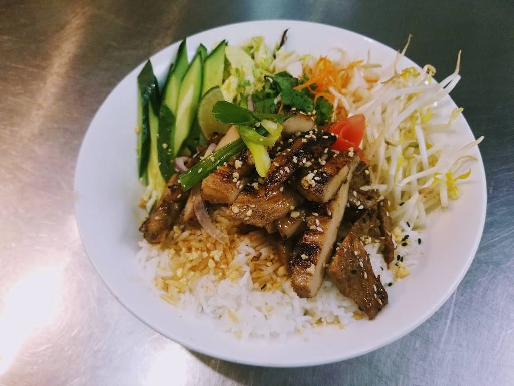 LEurasie Resto | restaurant | 6025 Chemin de Saint-Élie, Sherbrooke, QC J1R 0L6, Canada | 8197915626 OR +1 819-791-5626