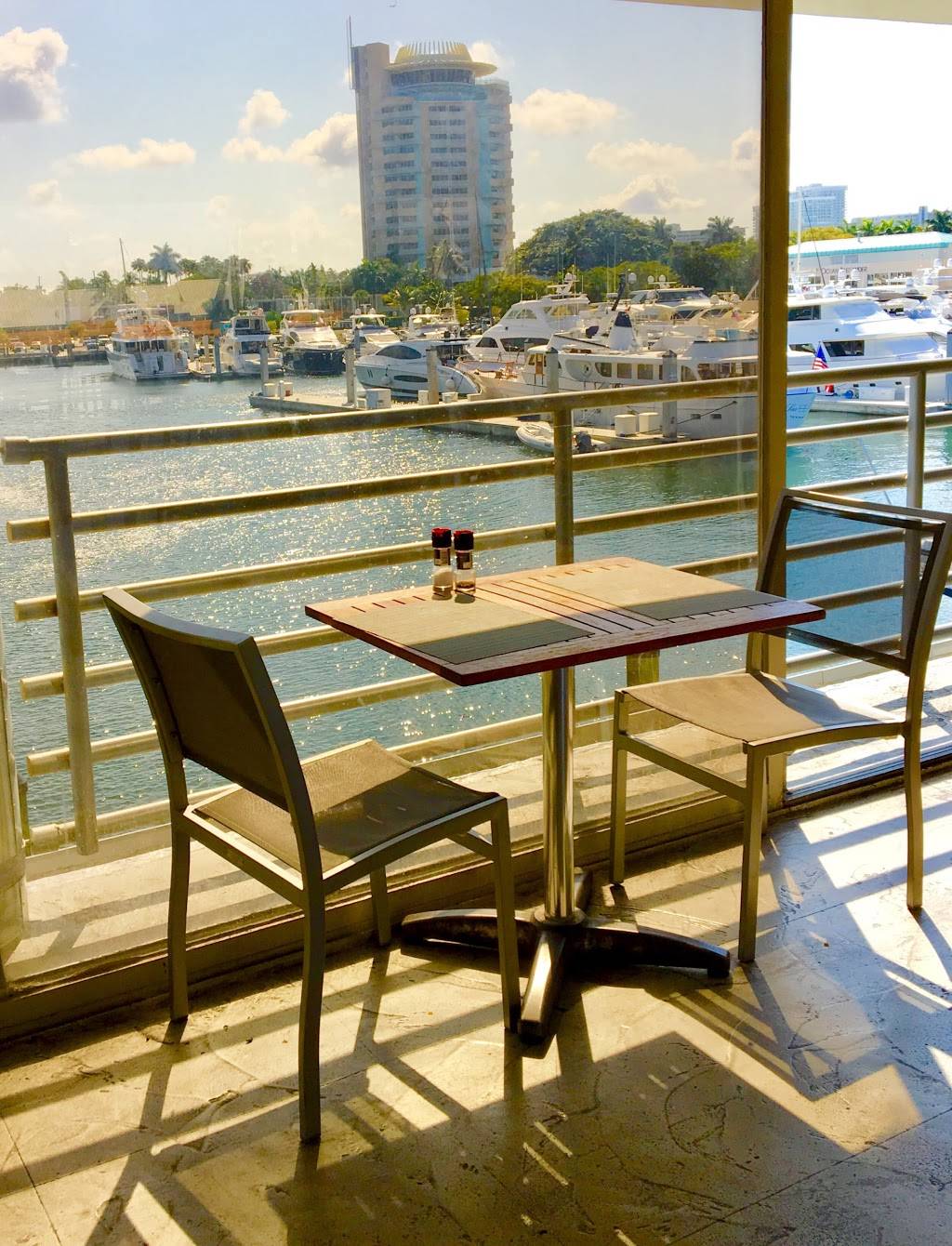 Pelican Landing | restaurant | Pier Sixty-Six Marina, 2301 SE 17th St, Fort Lauderdale, FL 33316, USA | 9545243444 OR +1 954-524-3444