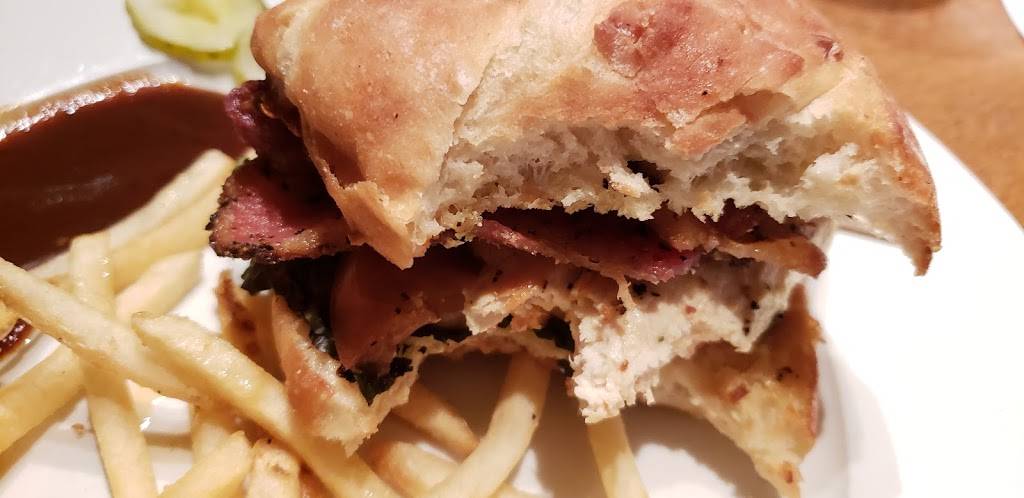 Riverside Clubhouse | restaurant | 2633 Riverside Blvd, Sacramento, CA 95818, USA | 9164489988 OR +1 916-448-9988