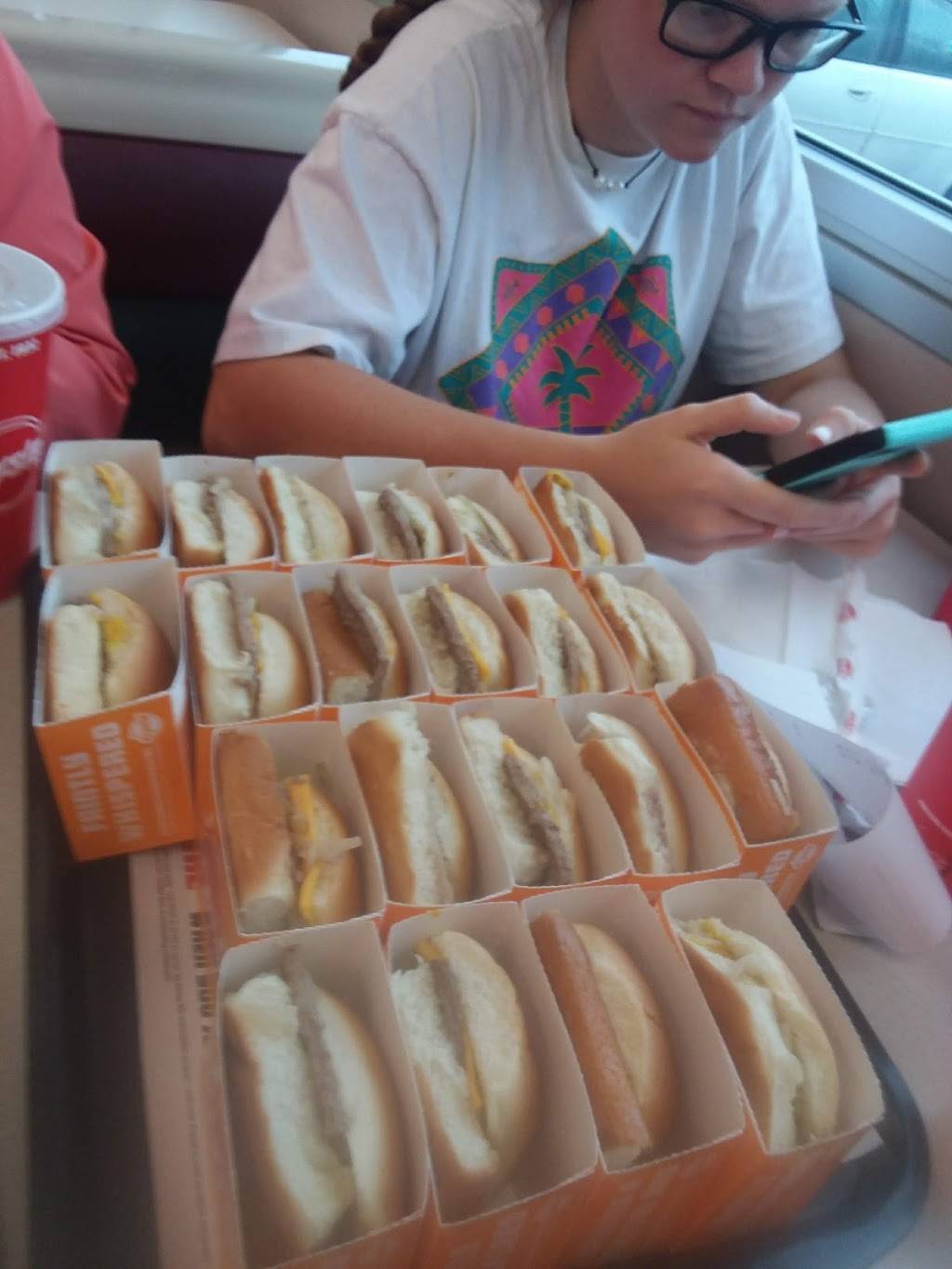 Krystal | meal takeaway | 1225 12th St, Middlesboro, KY 40965, USA | 6062487086 OR +1 606-248-7086