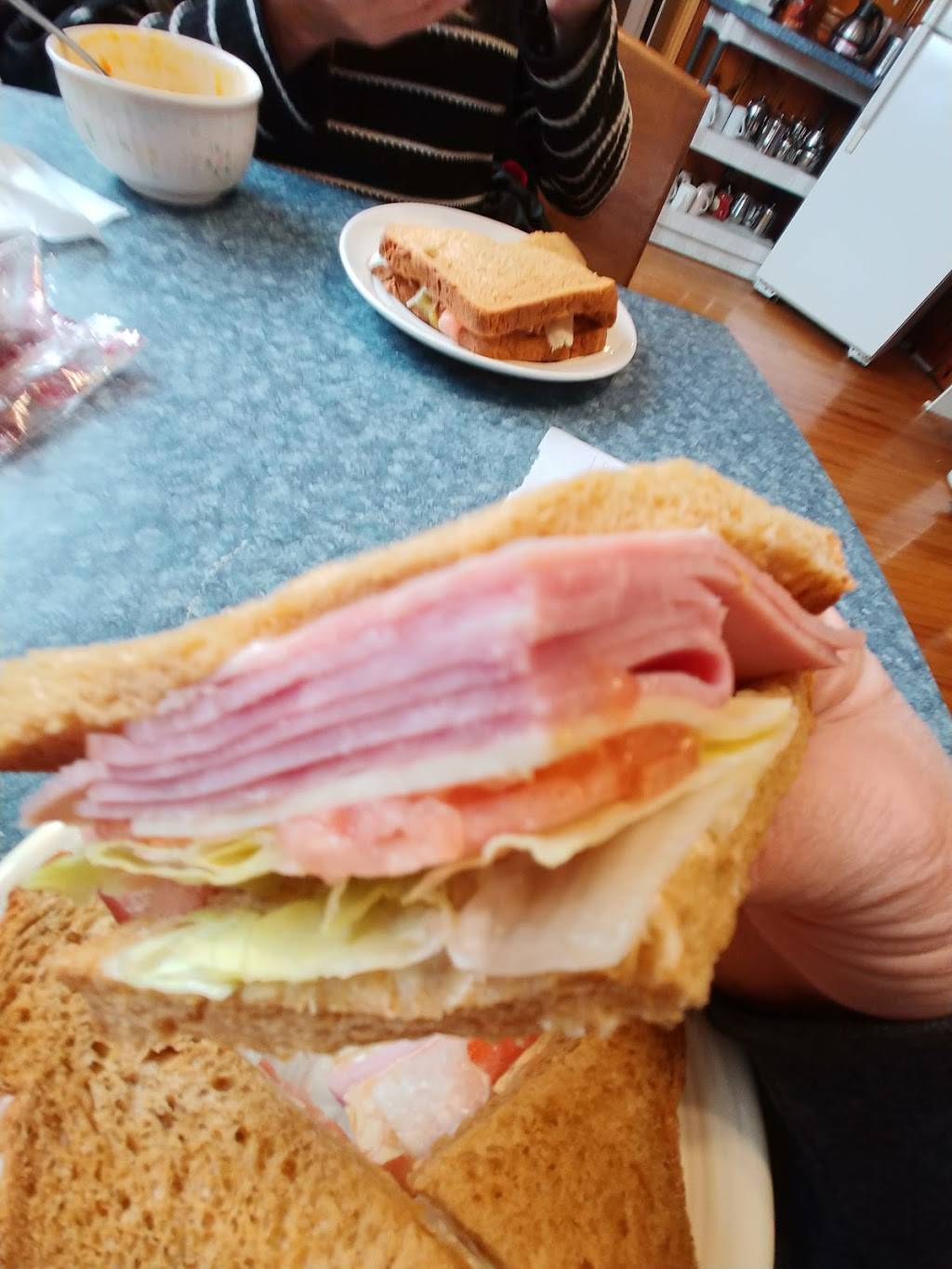 Country Sisters Coffee Plus | restaurant | 6368 Side Rd 15, Moorefield, ON N0G 2K0, Canada | 5196982845 OR +1 519-698-2845