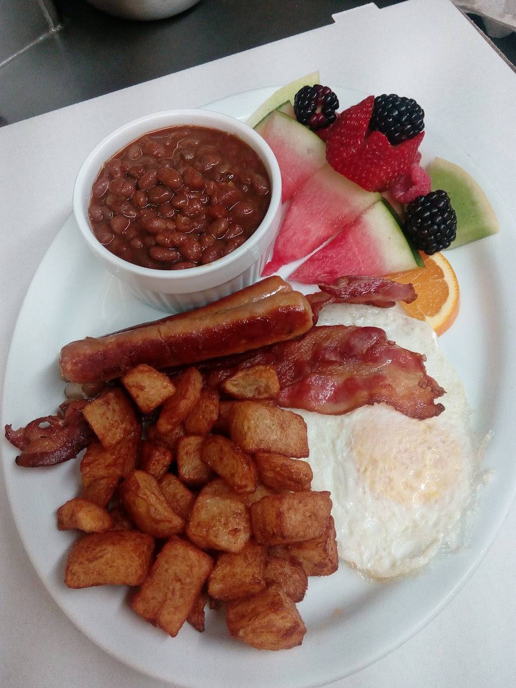 Le Cachot | restaurant | 1030 Chemin de Milton, Saint-Valérien-de-Milton, QC J0H 2B0, Canada | 4505492223 OR +1 450-549-2223