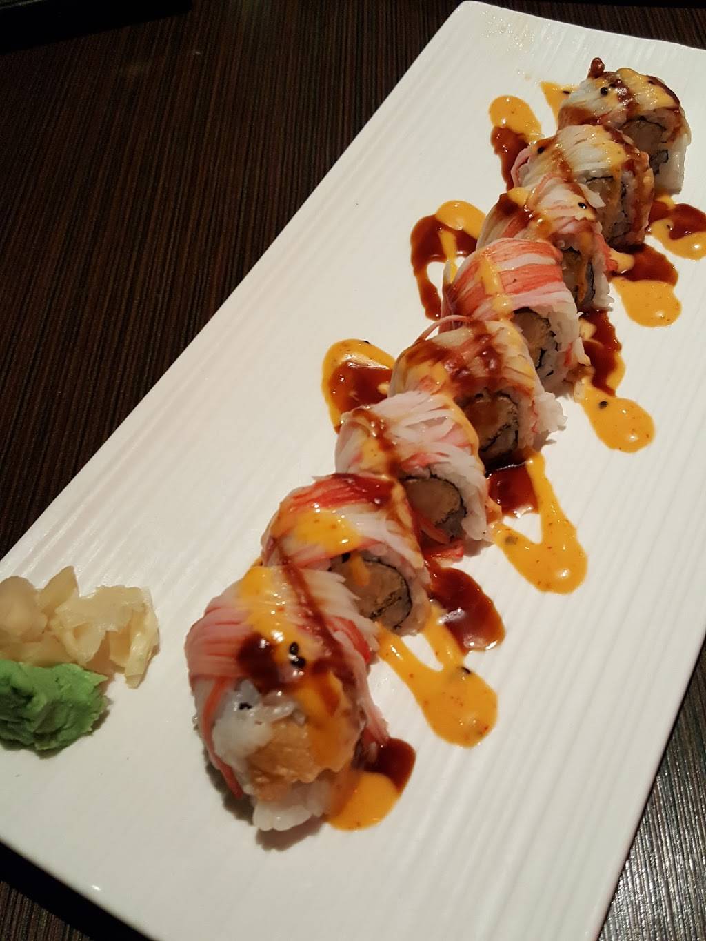 Akashi Sushi Fusion Cuisine | restaurant | 2271 Northpark Dr, Kingwood, TX 77339, USA | 2813588828 OR +1 281-358-8828