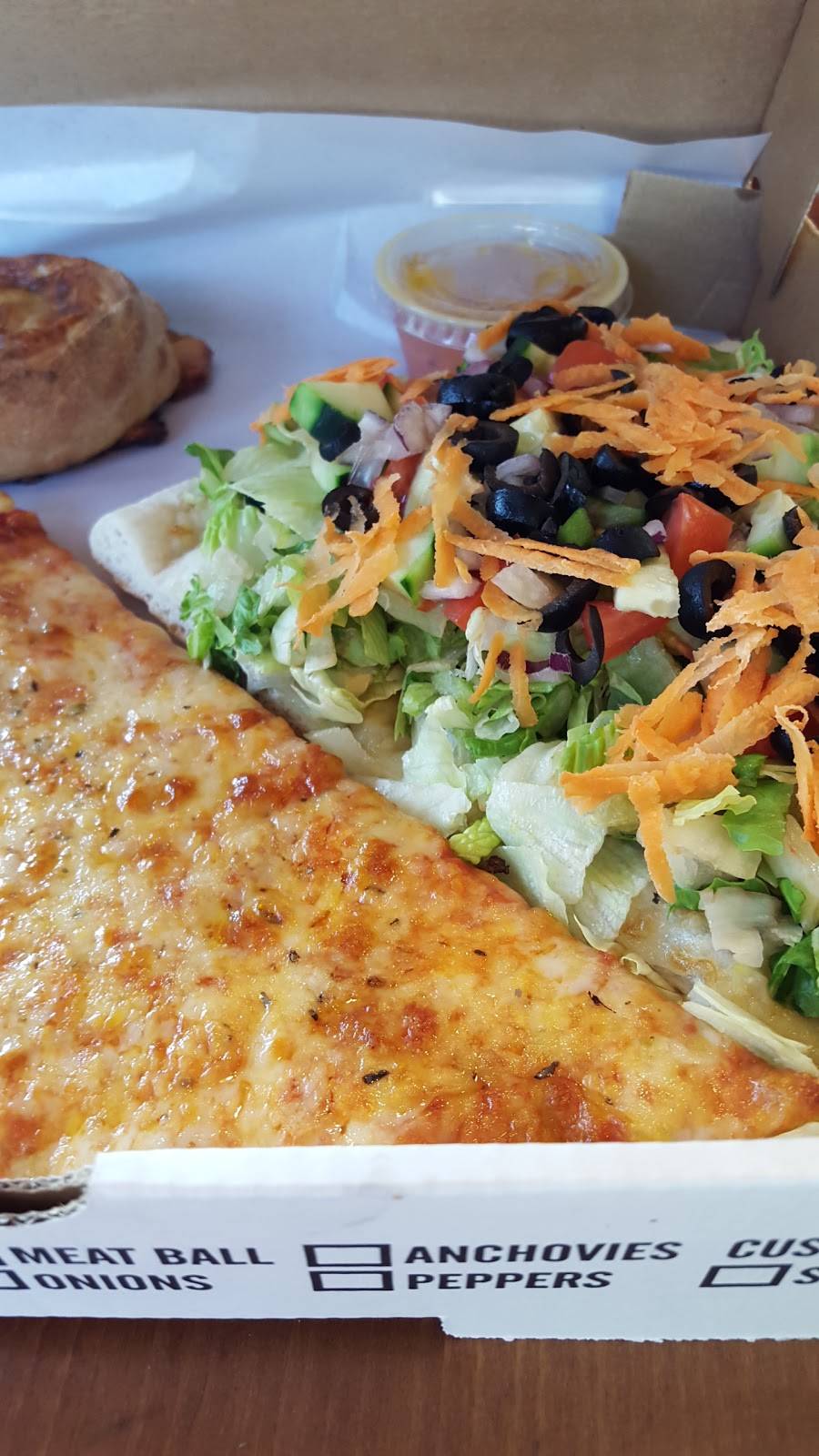 Annas Pizza of E Northport | restaurant | 216 Laurel Rd, East Northport, NY 11731, USA | 6312628822 OR +1 631-262-8822