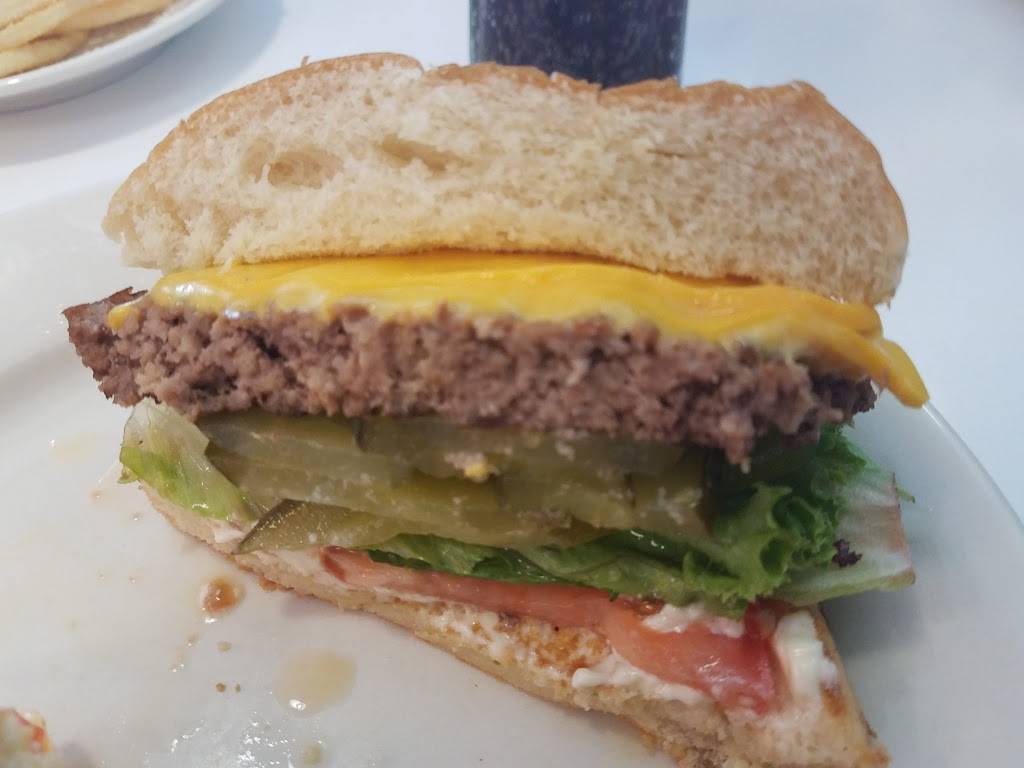 Steak n Shake | restaurant | 23 Executive Dr, New Castle, IN 47362, USA | 7655214514 OR +1 765-521-4514