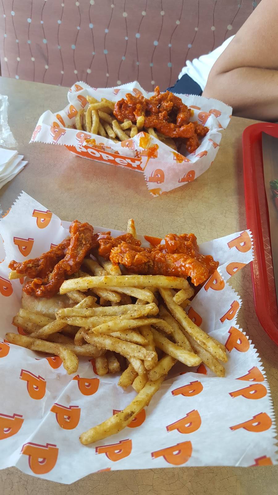Popeyes Louisiana Kitchen | meal takeaway | 480 Hespeler Rd, Cambridge, ON N1R 7R9, Canada | 5195130340 OR +1 519-513-0340