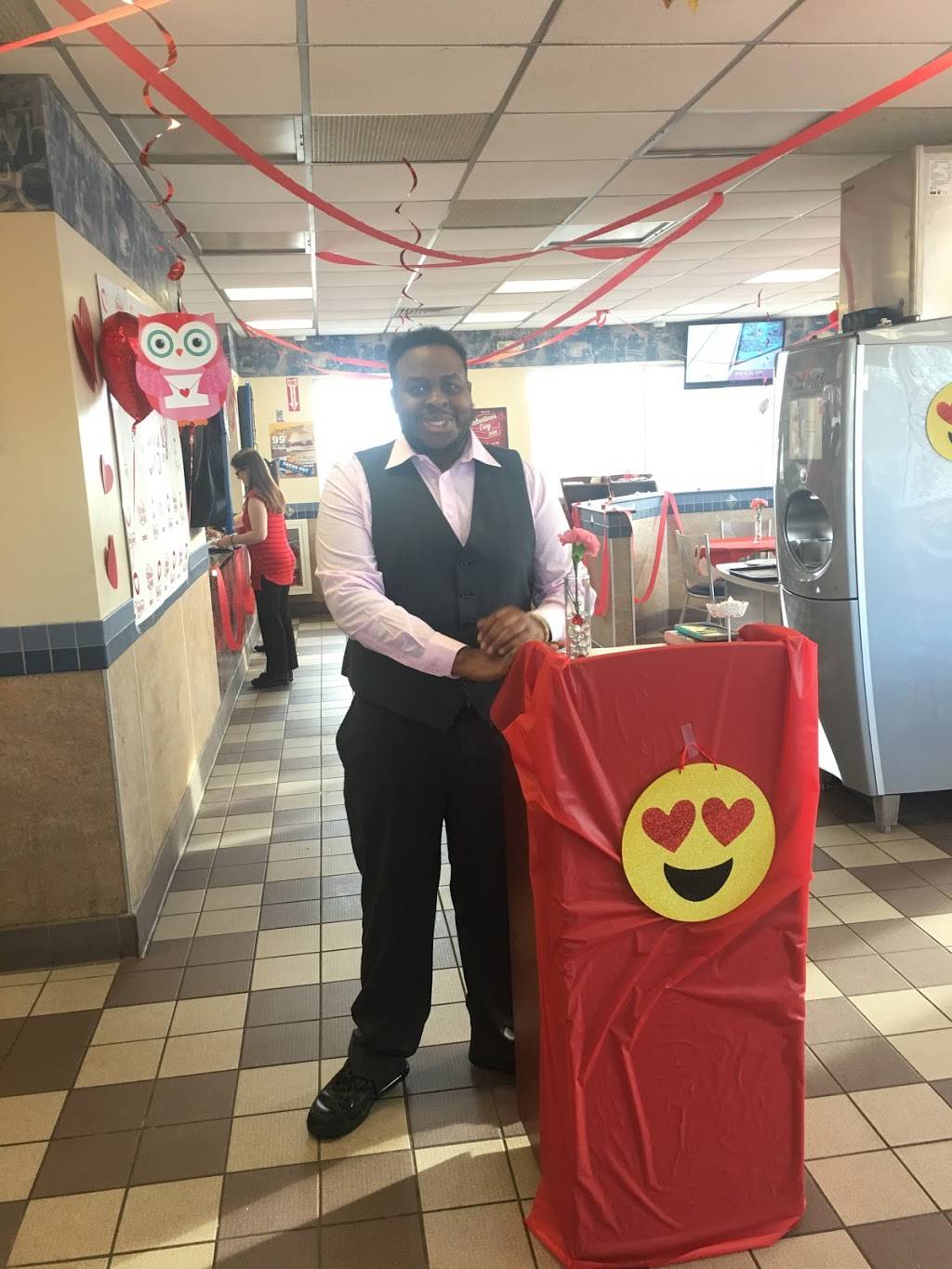 White Castle | restaurant | 4800 Mid Rivers Mall Dr, Cottleville, MO 63376, USA | 6364471228 OR +1 636-447-1228