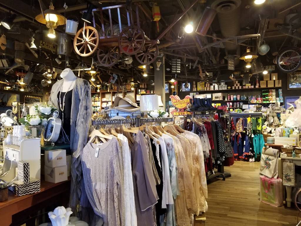 Cracker Barrel Old Country Store | restaurant | 7540 Remcon Cir, El Paso, TX 79912, USA | 9155819742 OR +1 915-581-9742