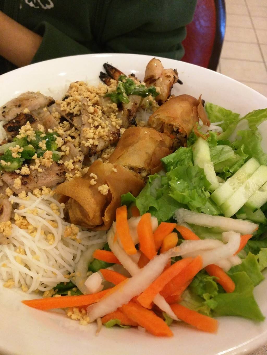 Pho Thang Long | restaurant | 3071 Nutley Street, Fairfax, VA 22031, USA | 7032089679 OR +1 703-208-9679