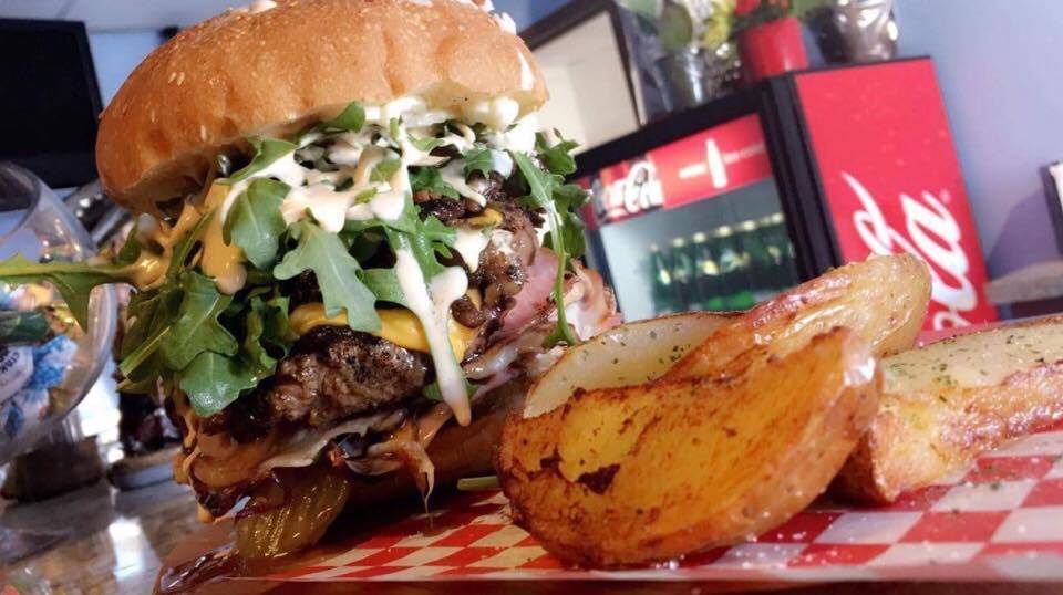 world cafe | restaurant | 301 N Verdugo Rd, Glendale, CA 91206, USA | 8184848363 OR +1 818-484-8363