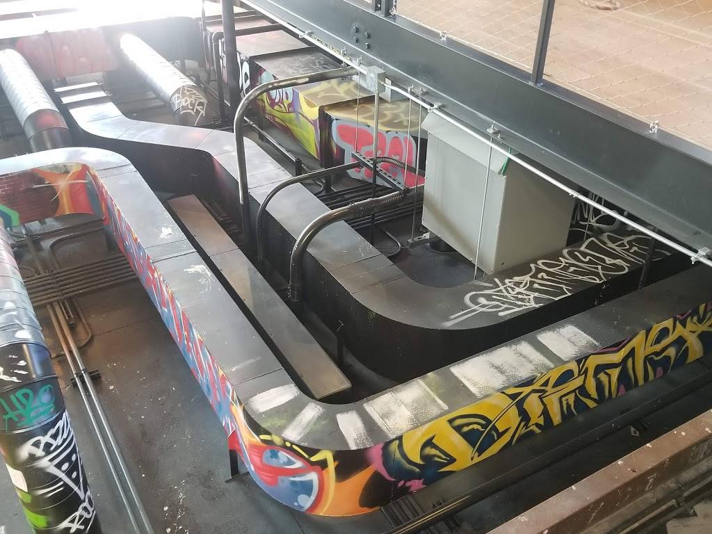 Ians Pizza Garver | restaurant | 3241 Garver Green Suite 121, Madison, WI 53704, USA | 6082579248 OR +1 608-257-9248