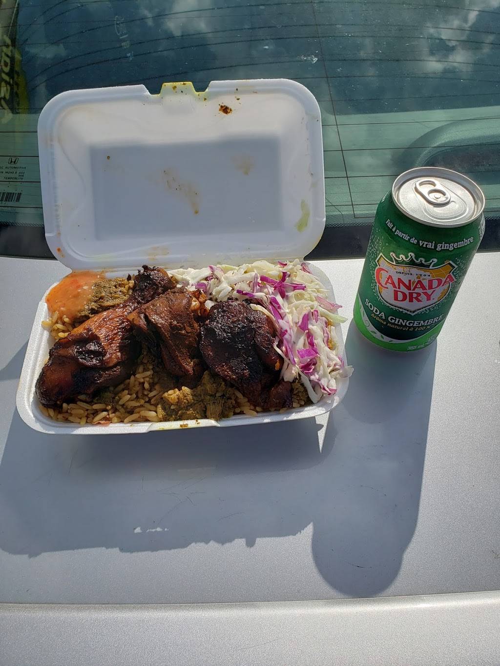 Randys Roti & Doubles | restaurant | 2903 Derry Rd E, Mississauga, ON L4T 1A6, Canada | 9056787684 OR +1 905-678-7684