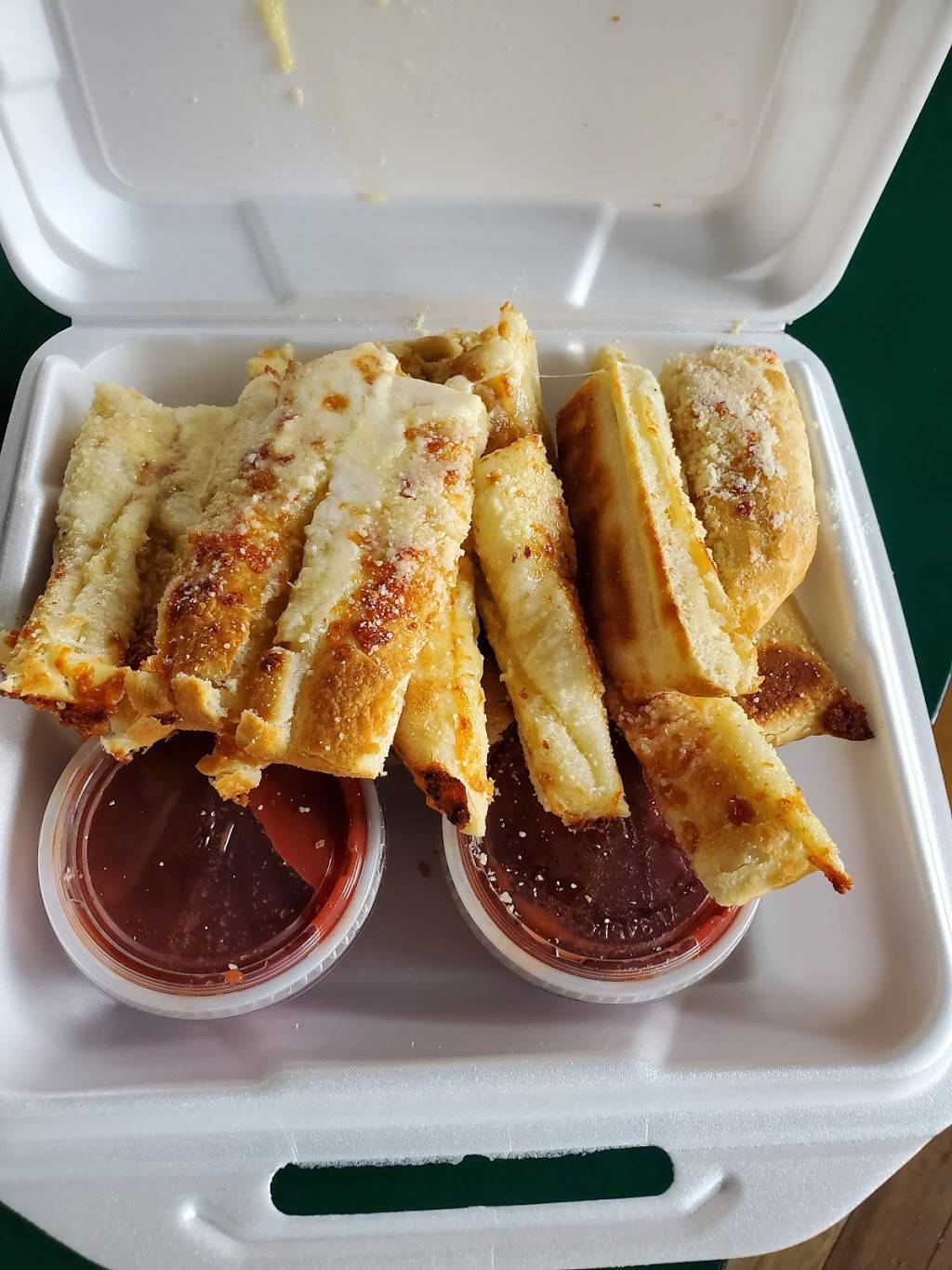 Louies Pizza | meal delivery | 333 N Tejon St, Colorado Springs, CO 80903, USA | 7196355565 OR +1 719-635-5565