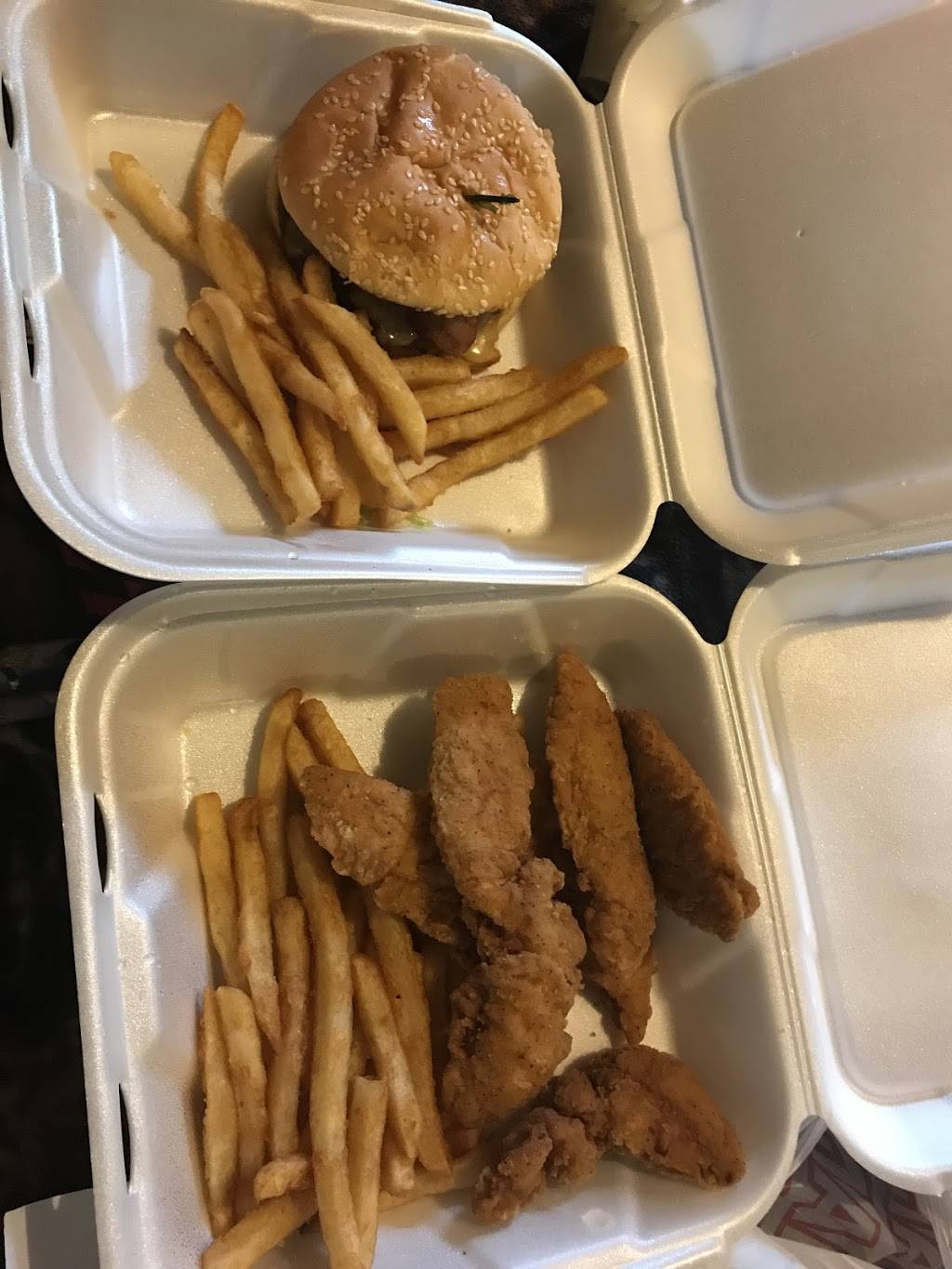 Gray Goat Bar and Grill | restaurant | 314 W Pine St, Oakville, WA 98568, USA | 3608587118 OR +1 360-858-7118