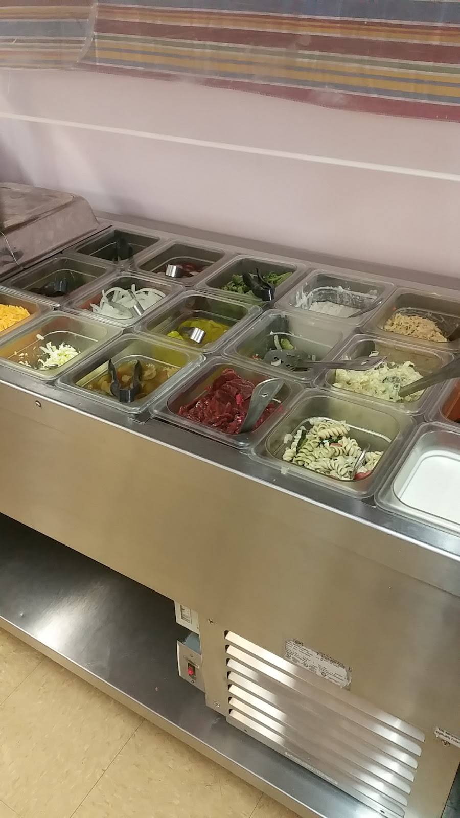 Hillsboro Garden Restaurant | restaurant | 212 S Main St, Hillsboro, IL 62049, USA | 2176082148 OR +1 217-608-2148