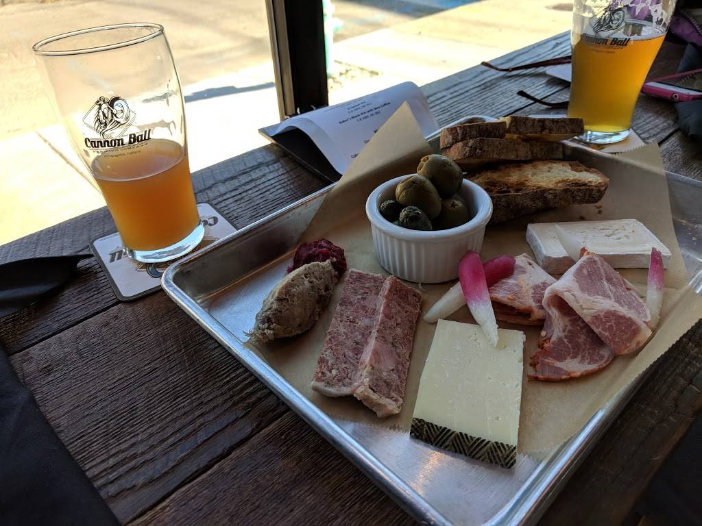 Cannon Ball Brewing Company | restaurant | 1702 Bellefontaine St, Indianapolis, IN 46202, USA | 3174265978 OR +1 317-426-5978