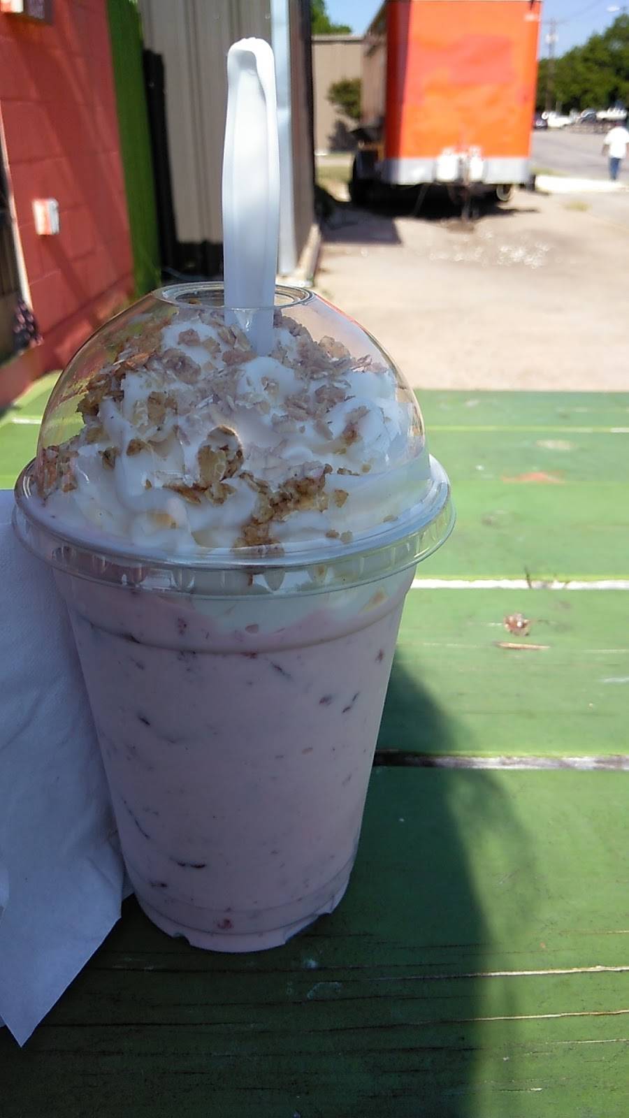 Antojitos El Rey De La McKinney | restaurant | 805 E McKinney St, Denton, TX 76209, USA | 9402227078 OR +1 940-222-7078