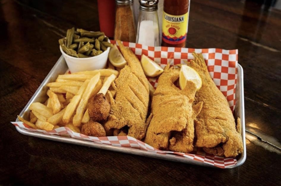 Sams Southern Eatery | restaurant | 840 WV-20, Buckhannon, WV 26201, USA | 3044392656 OR +1 304-439-2656