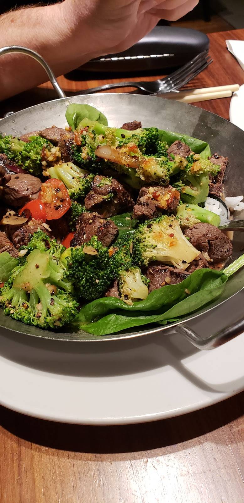 P.F. Changs | restaurant | 15151 Potomac Town Pl, Woodbridge, VA 22191, USA | 7039861133 OR +1 703-986-1133