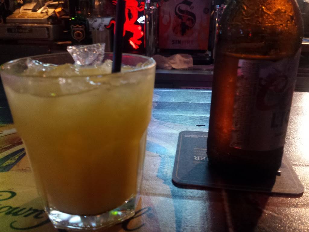 THE CLUBHOUSE SPORTS BAR and GRILL | restaurant | 369 Arneill Rd, Camarillo, CA 93012, USA | 8053881992 OR +1 805-388-1992