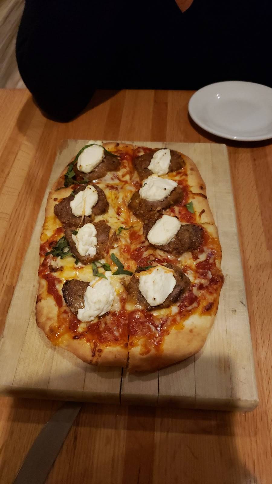 Frankies Italian Pizzeria | restaurant | 1051 Ten Rod Rd, North Kingstown, RI 02852, USA | 4012952500 OR +1 401-295-2500