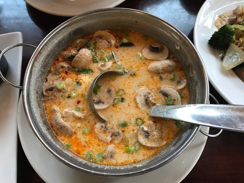 Thai Basil Signature | restaurant | 4221 E Chandler Blvd #106, Phoenix, AZ 85048, USA | 4807046013 OR +1 480-704-6013