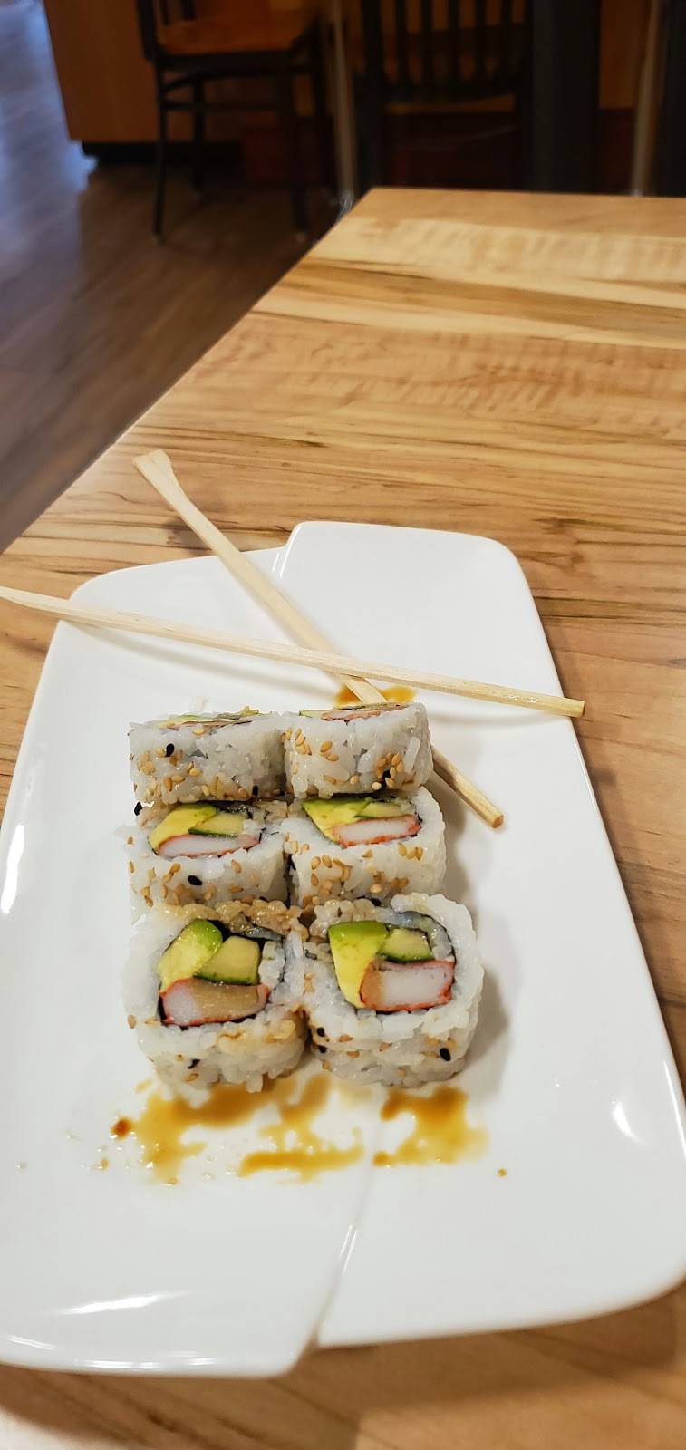 Splendid Sushi | restaurant | 26 Pleasant St, Concord, NH 03301, USA | 6037155346 OR +1 603-715-5346