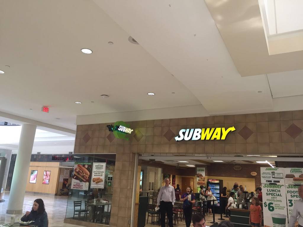 Subway | restaurant | 1961 Chain Bridge Rd, McLean, VA 22102, USA | 7037900201 OR +1 703-790-0201