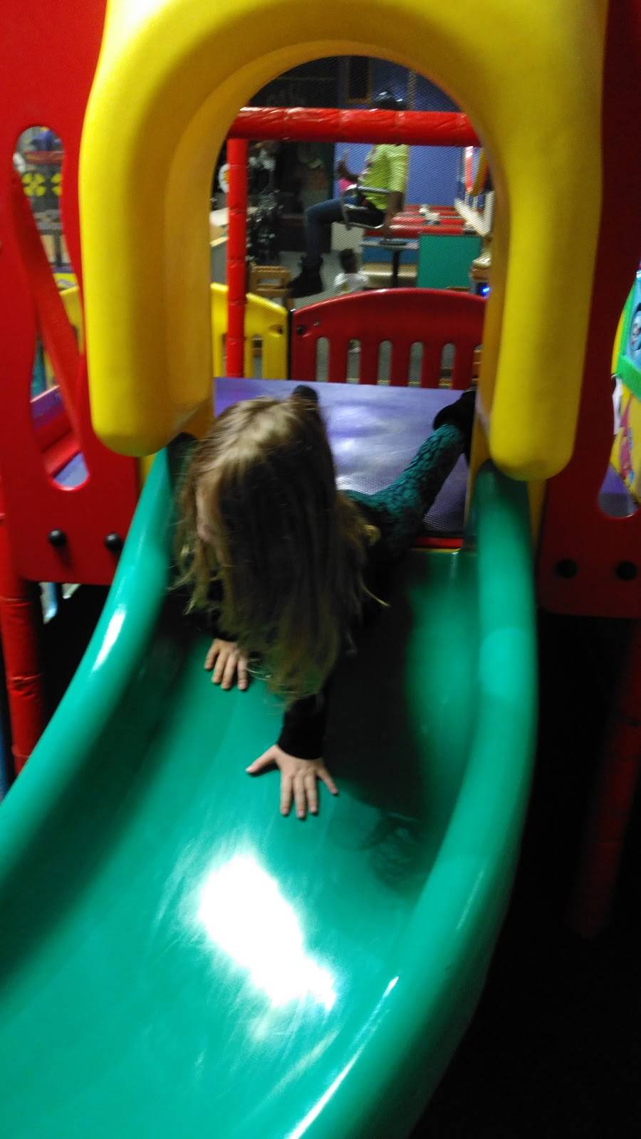 Chuck E. Cheeses | restaurant | 8801 Colerain Ave, Cincinnati, OH 45251, USA | 5133851438 OR +1 513-385-1438