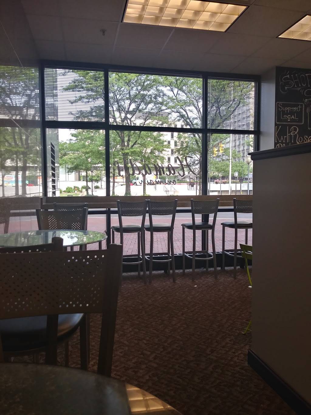 Hamads On Main | restaurant | 121 S Main St Suite #101, Akron, OH 44308, USA | 3306157544 OR +1 330-615-7544