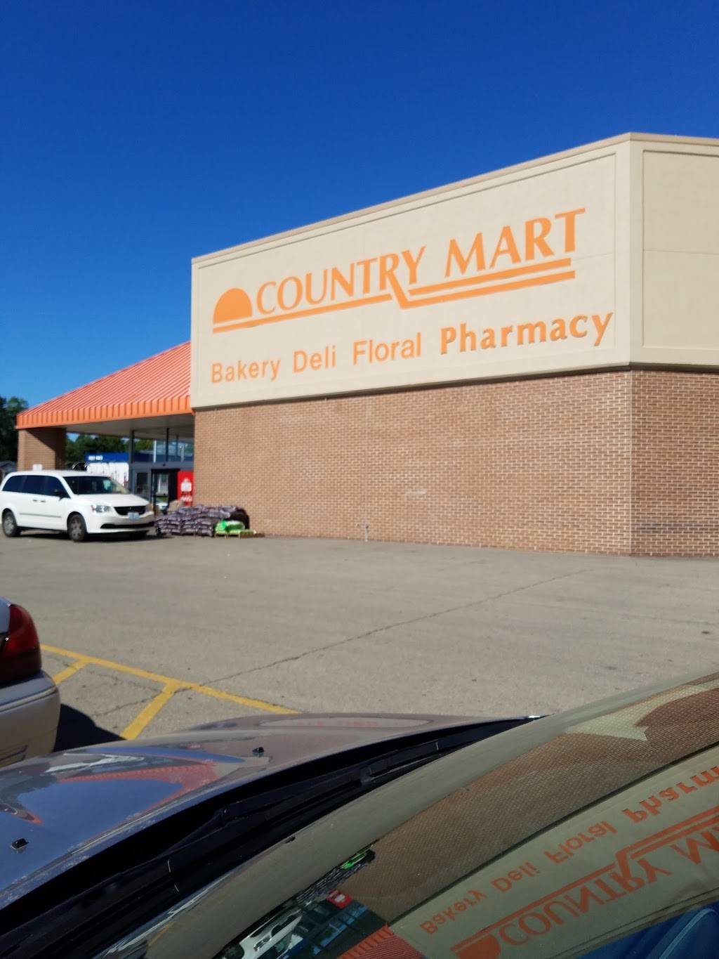 Country Mart | restaurant | 125 W Karsch Blvd, Farmington, MO 63640, USA | 5737561455 OR +1 573-756-1455